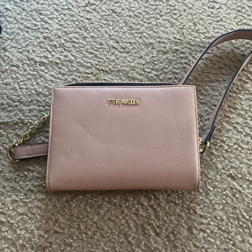 Steve Madden mini shoulder bag, lots of room for cards and belongings.